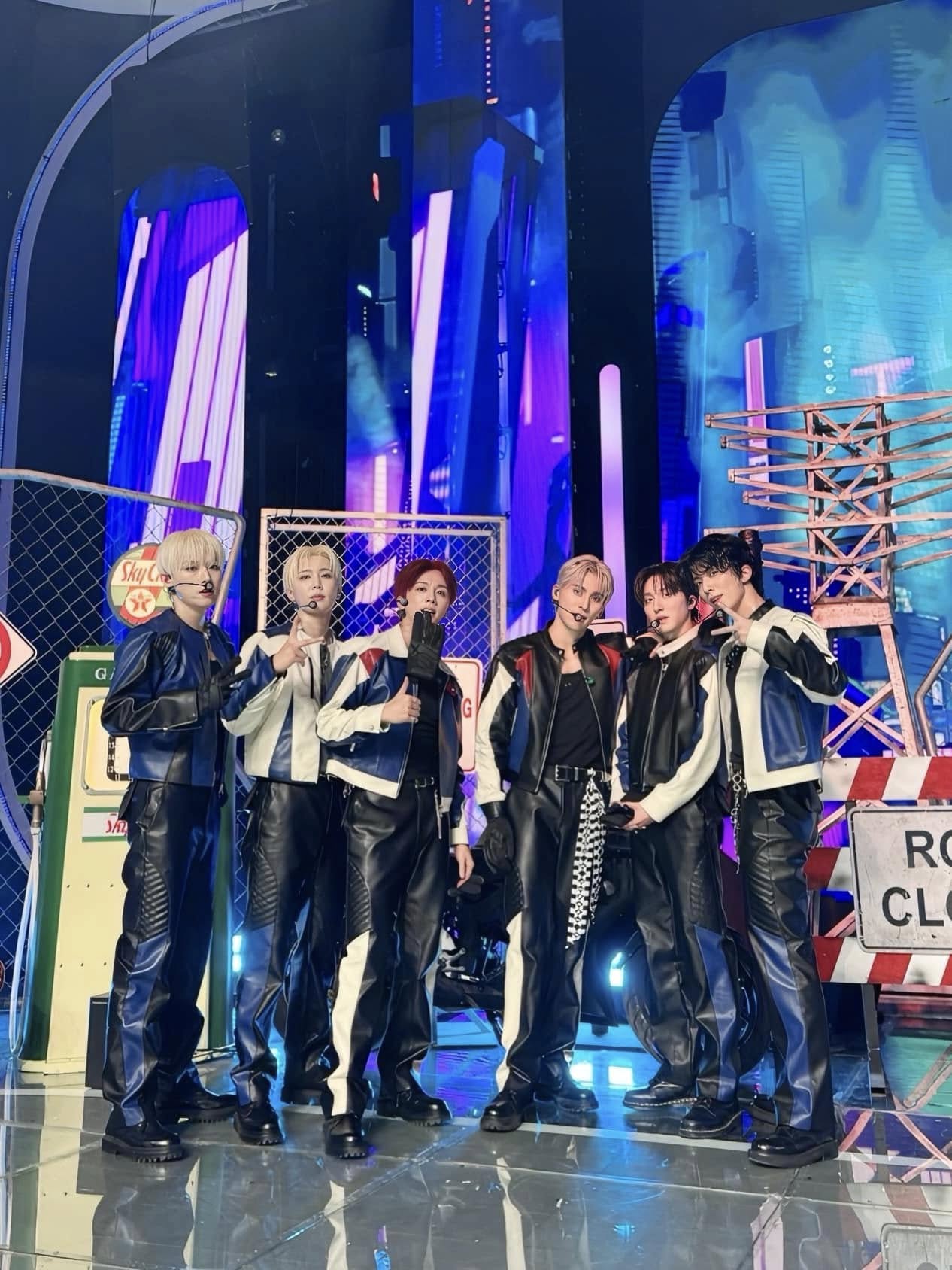 SF9